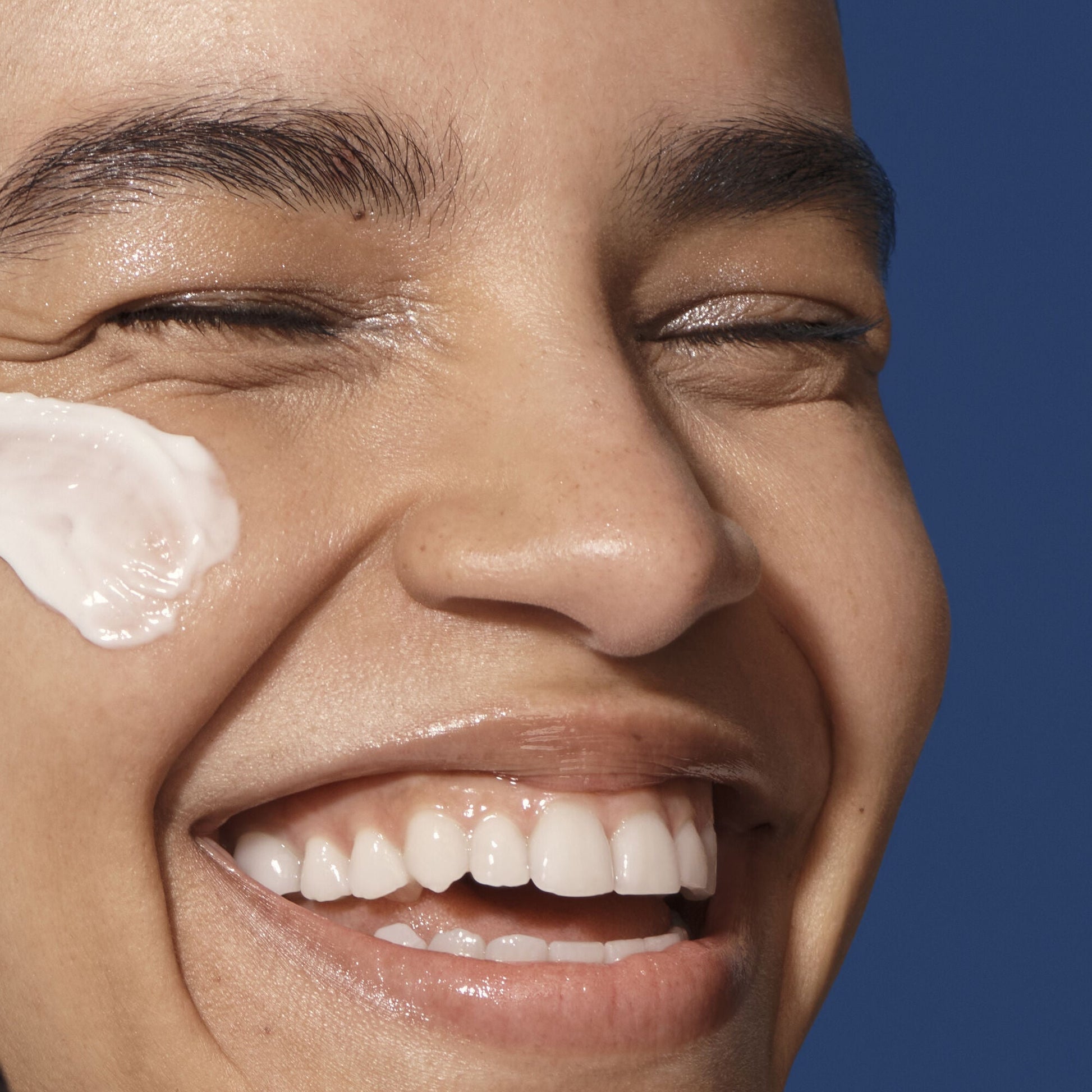 holy-hydration-barrier-goals-cream-t6 042325_SKIN_Austria_HHBC_Strength-Hero_095_v3_RGB_IGF_2d42c5ec-d798-4ca6-b58a-d9291443e5ac.jpg