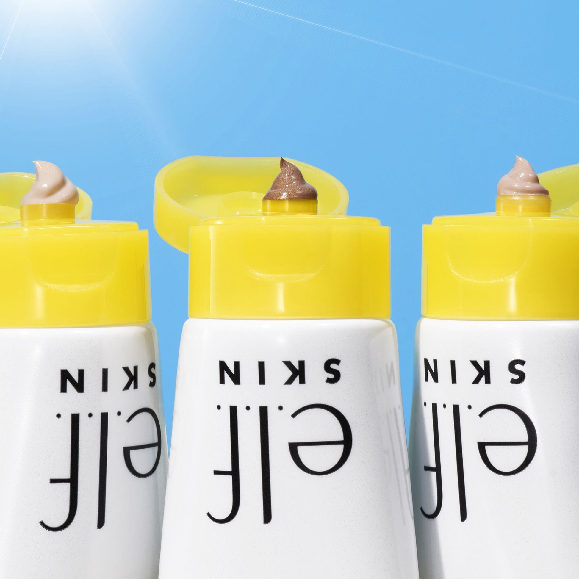 suntouchable-whoa-glow-spf-30-c0 042423_WhoaGlow_Macro_Main-2_IGF_b003ce36-775b-47d0-9dab-e2cd4030ba37.jpg