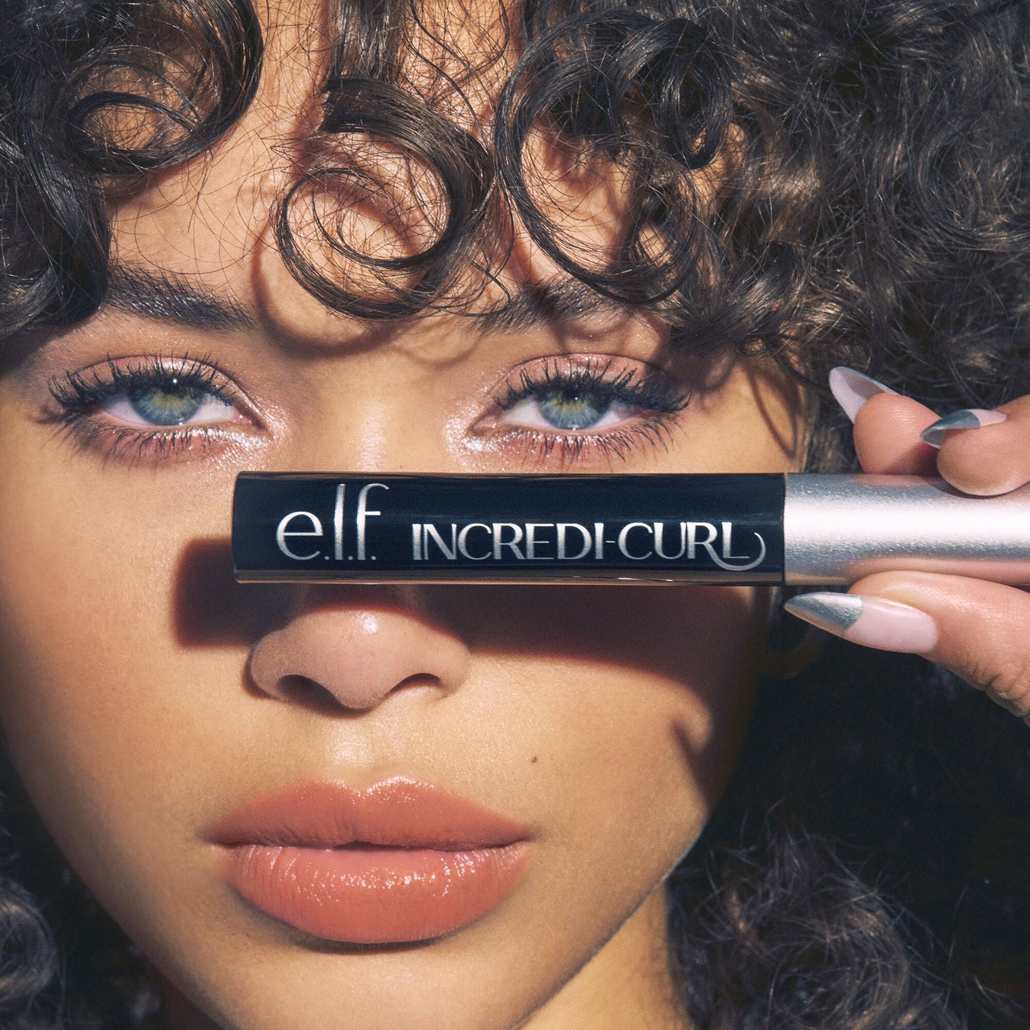 incredi-curl-mascara-s1 100724_elf_Alexa_IncrediCurl_After_0473_FINAL_V1_RGB_IGF_4909dedf-6085-4b66-b6fa-23af48640378.jpg