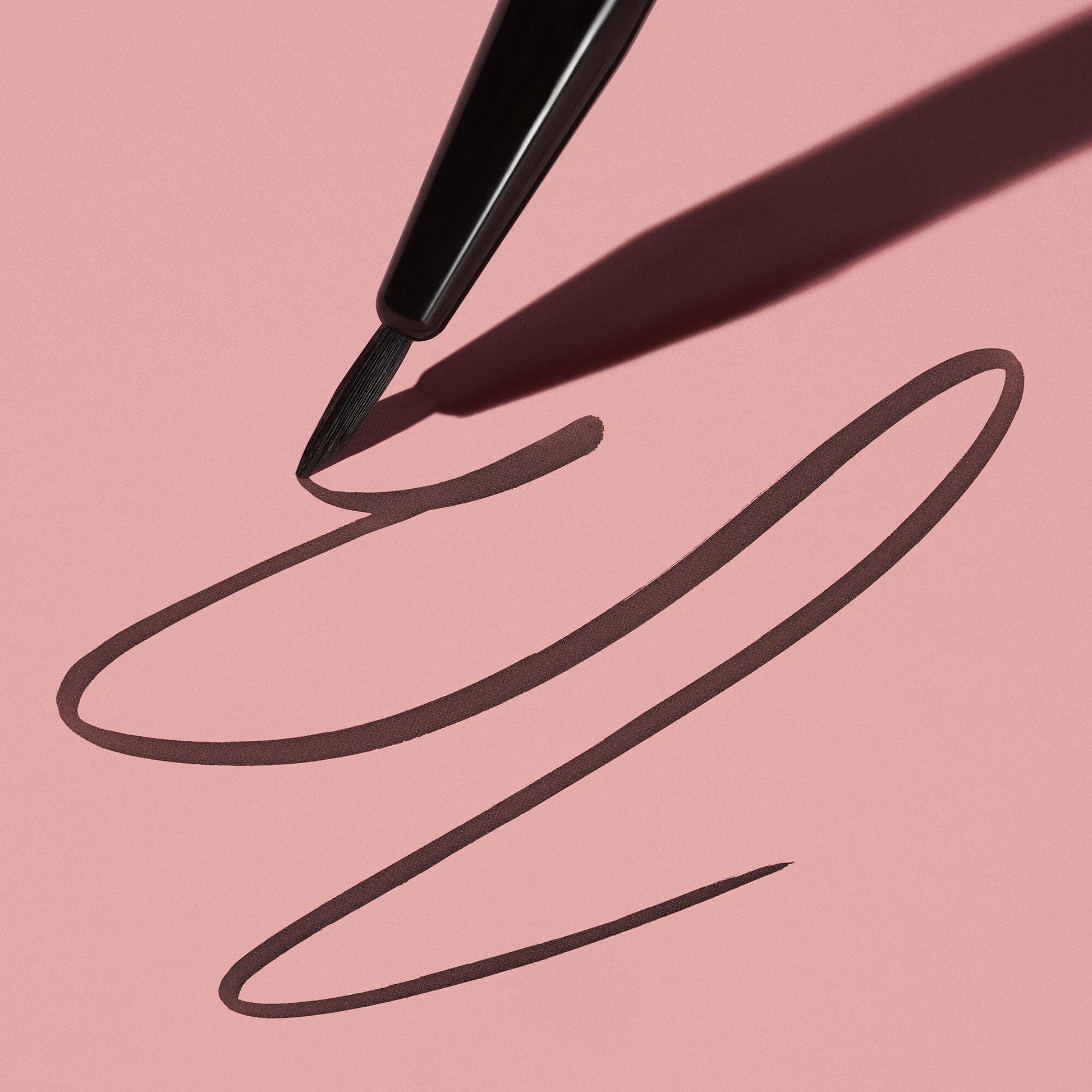 ultra-fine-eyeliner-brush-b9 111124_elf_UltraFine_Brush_0057_MAIN-2-HELICON_358_w2QC_IGF.jpg