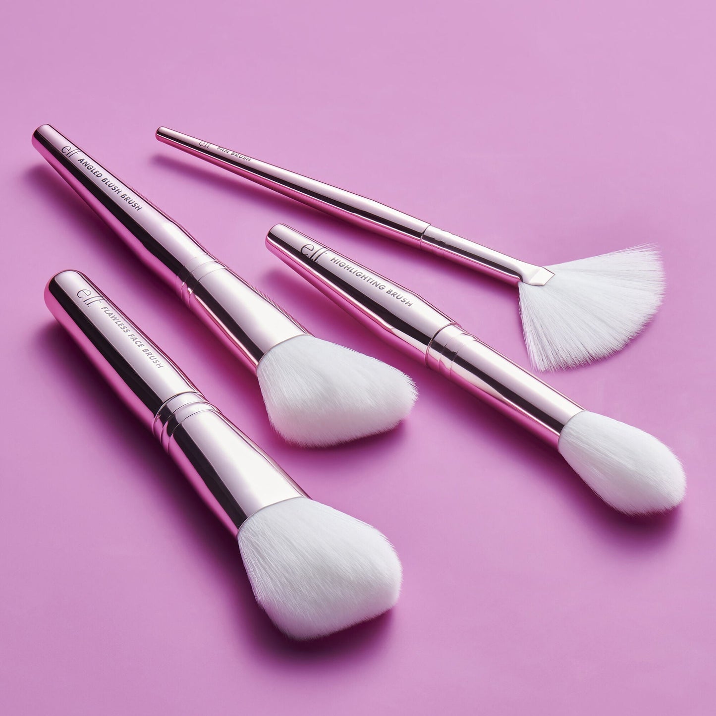 blush-bronzer-and-highlighter-brush-set-t6 12142020_BlushGlow-BrushKit_0027_FocusBracket-MAIN_V2_IGF.jpg