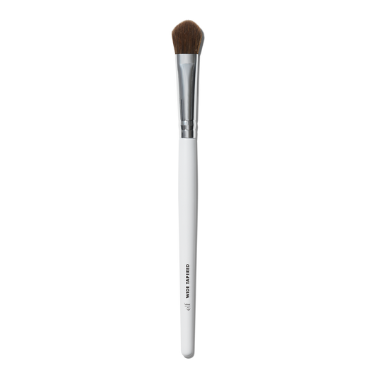 wide-tapered-eyeshadow-brush-i4 21994_OPENA_R.png